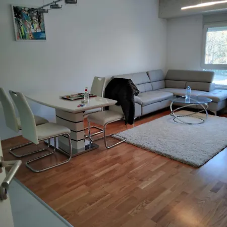 Apartment Апартаменти